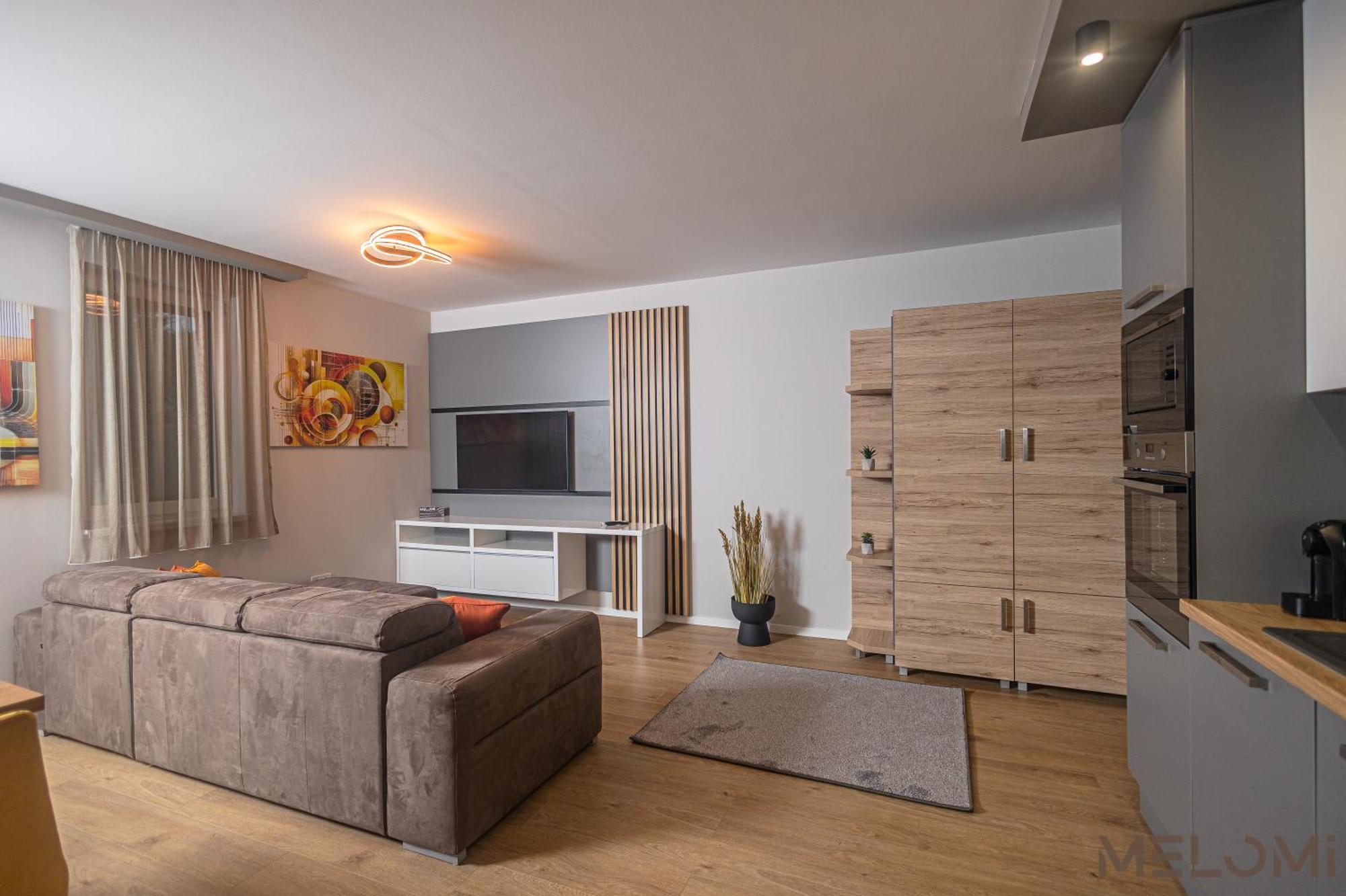 Melomi 1 Apartman Sarvar Exterior foto