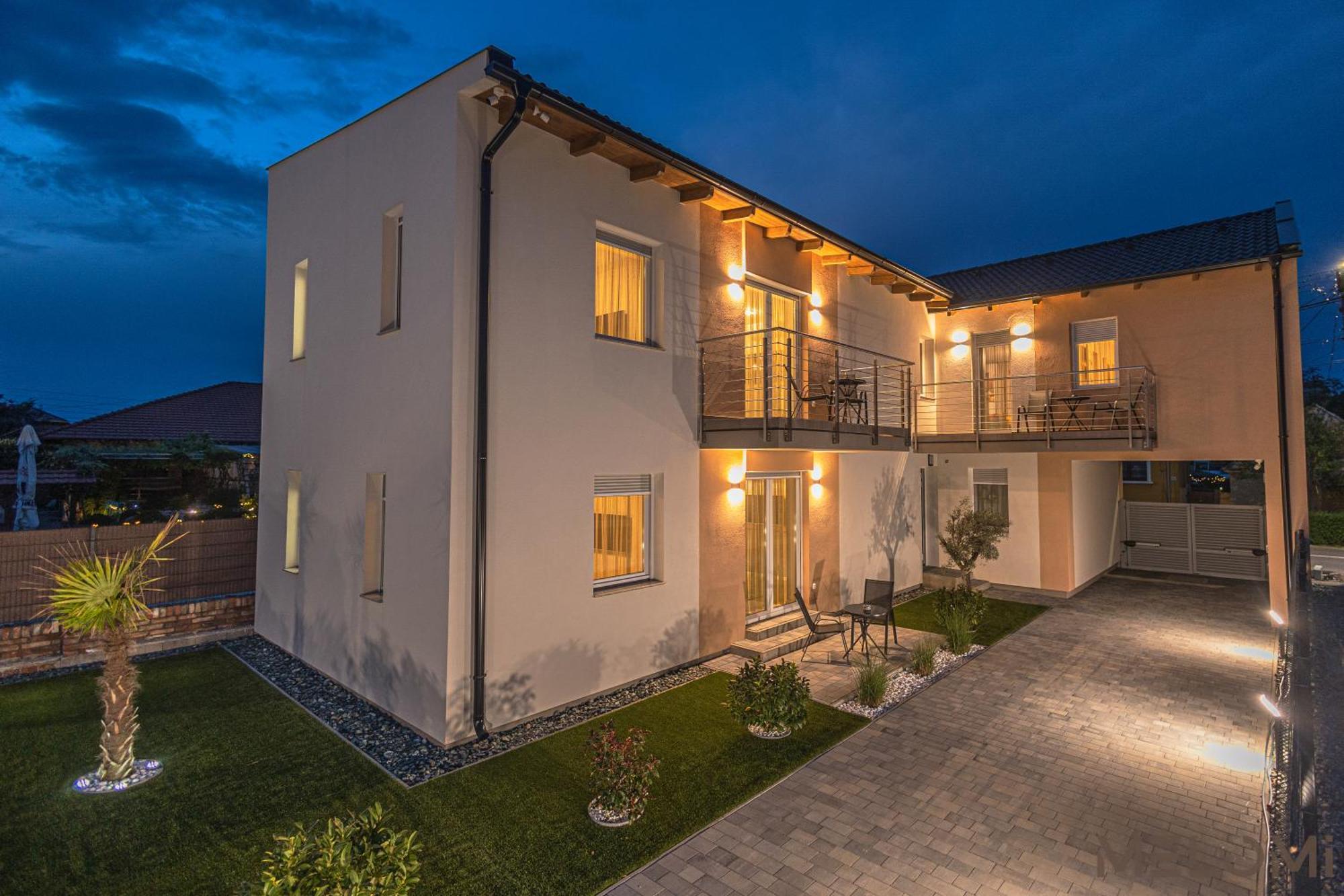 Melomi 1 Apartman Sarvar Exterior foto